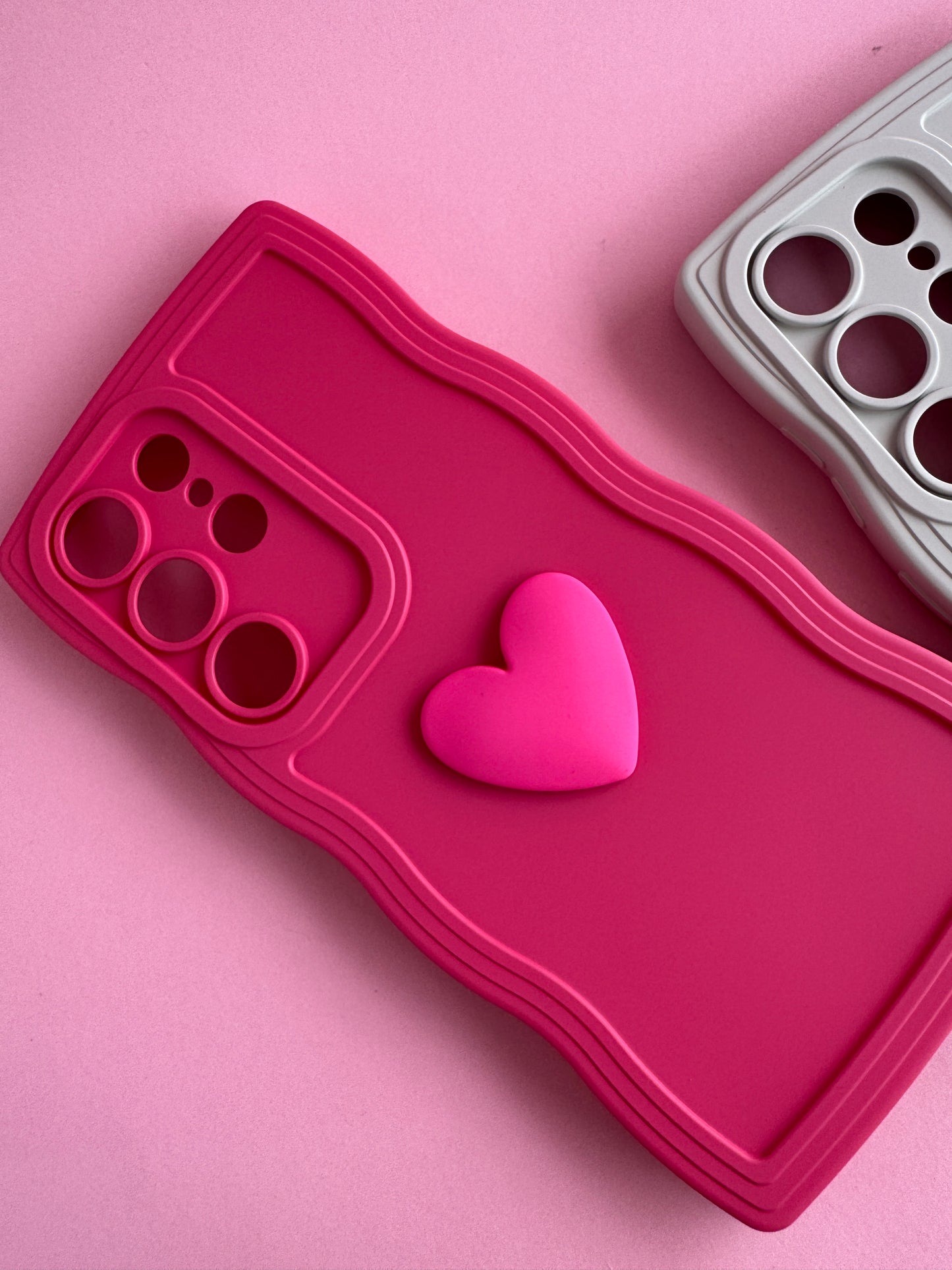 Corazones Cases